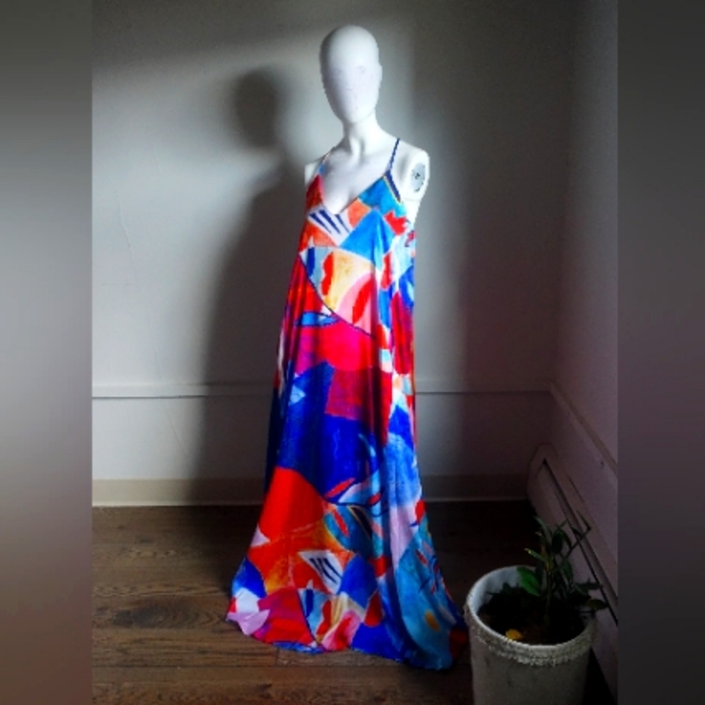 Beautiful colorful pocket dress NWT